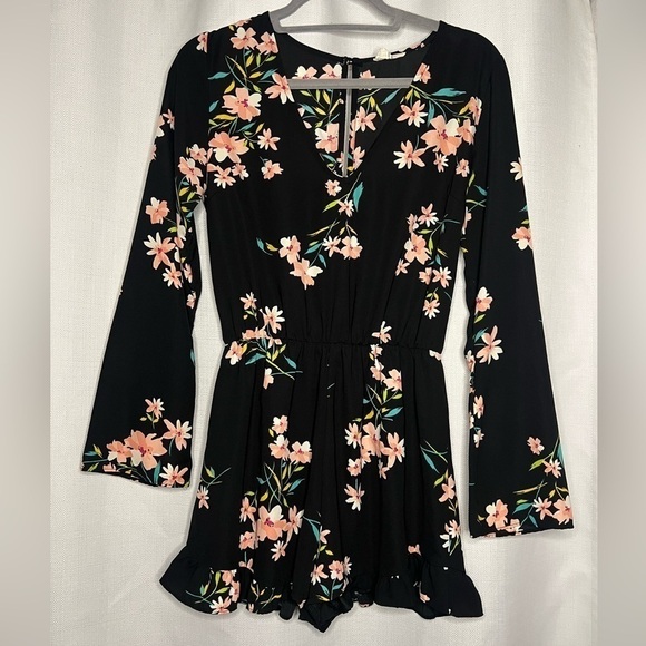 Pins & Needles Black Long Sleeve Floral Romper Small - Picture 3 of 10